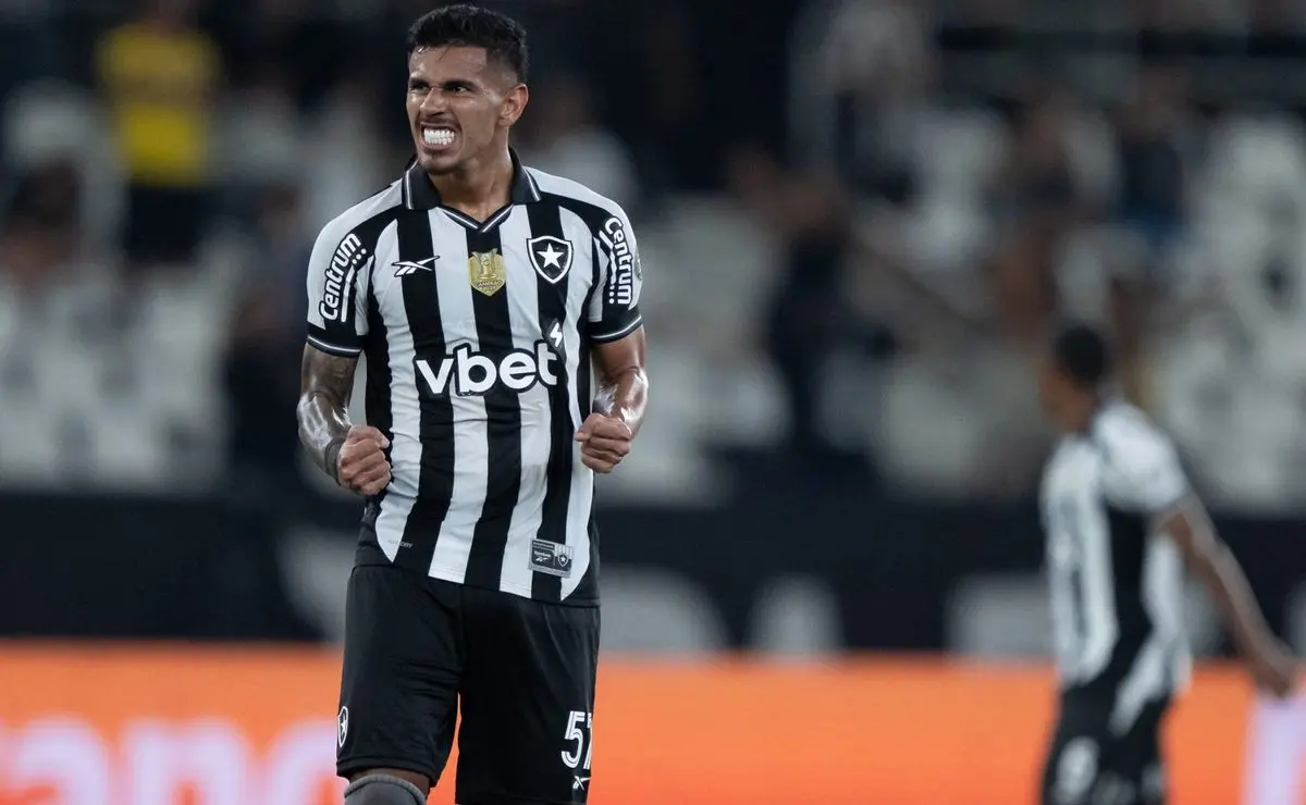 Botafogo Impõe Ritmo e Ataca com Eficiência para Superar o Vasco no Nilton Santos