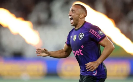 Botafogo conta com retornos e opções defensivas para encarar o Corinthians; provável escalação Botafogo conta com retornos e opções defensivas para encarar o Corinthians; provável escalação