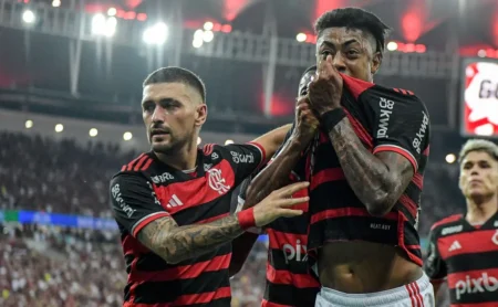 Bruno Henrique, Arrascaeta e Rossi: Tríade do Flamengo na Busca pela Quarta Libertadores
