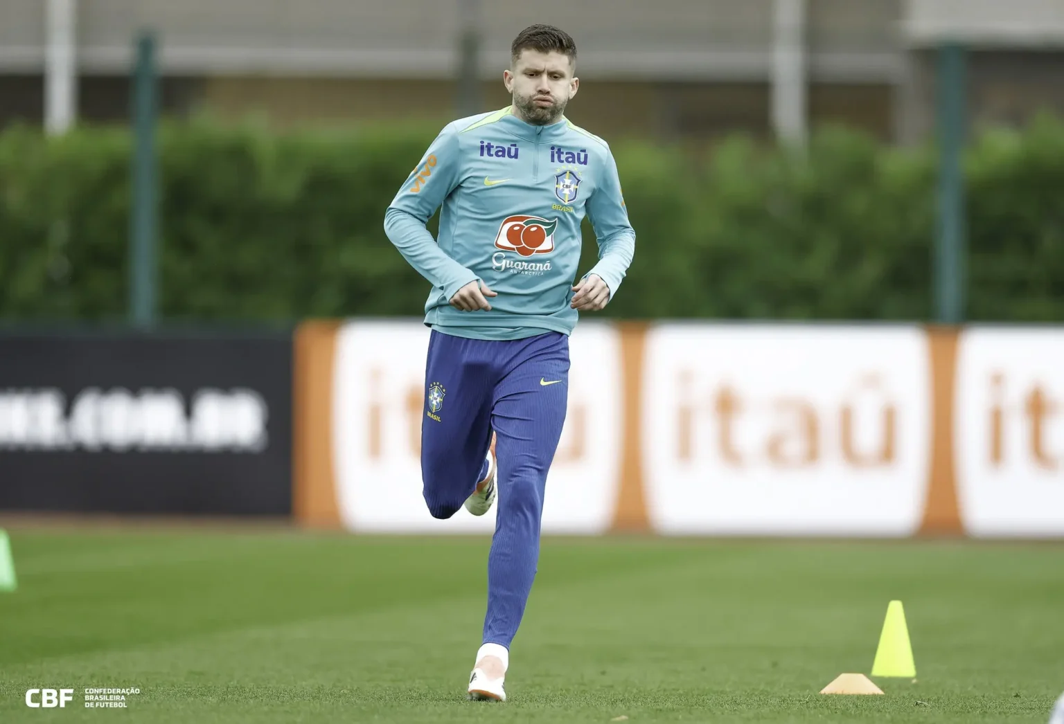 Caio Henrique Analisa Disputa na Lateral da Seleção e Aponta Escassez Global na Posição