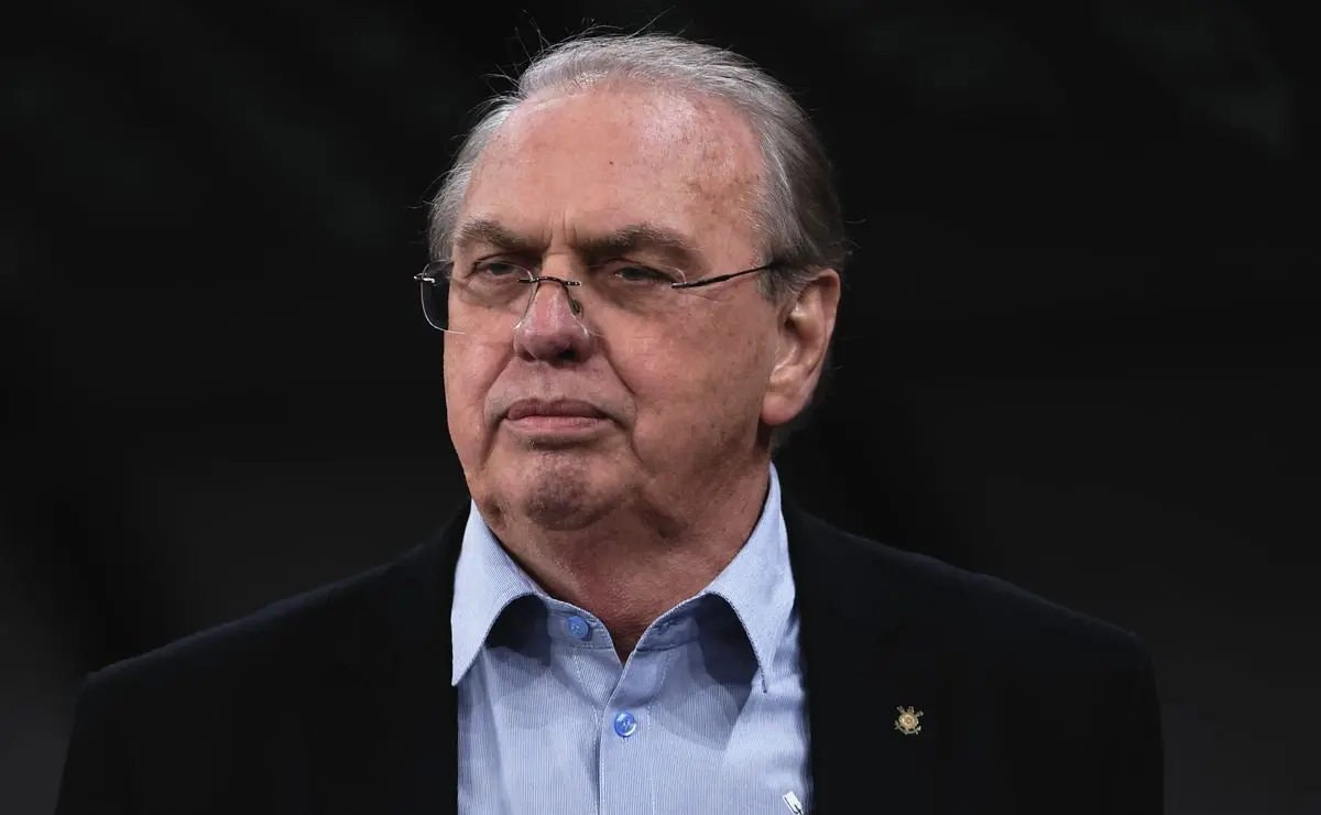 Corinthians: Osmar Stábile defende provocação do Flamengo ao Palmeiras sobre gramado sintético Corinthians: Osmar Stábile defende "provocação" do Flamengo ao Palmeiras sobre gramado sintético