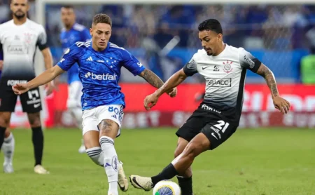 Corinthians busca fim de jejum de 10 anos contra o Cruzeiro no Mineirão Corinthians busca fim de jejum de 10 anos contra o Cruzeiro no Mineirão