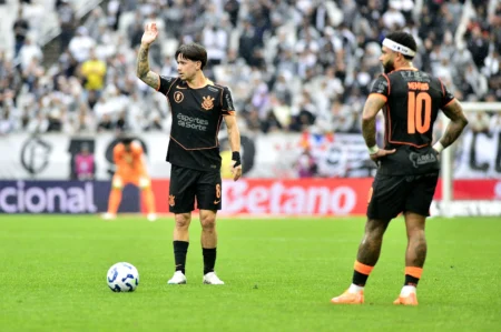 Corinthians explora bola parada com Garro como protagonista Corinthians explora bola parada com Garro como protagonista