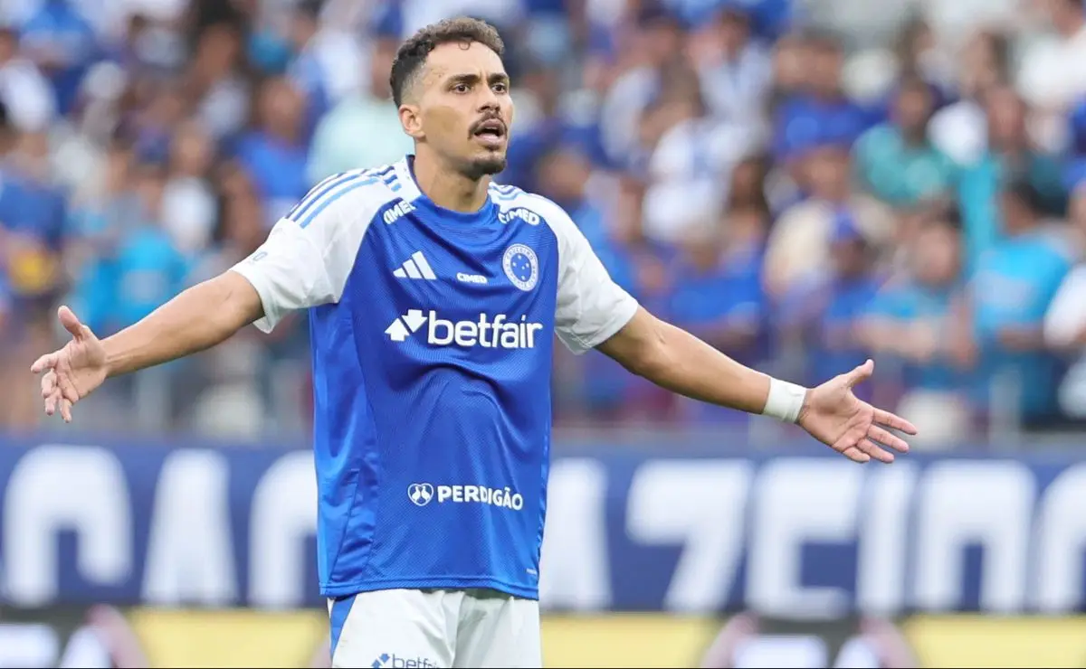Cruzeiro Desfalca Peça Crucial na Reta Final e Enfrenta Percalços Antes de Decisão Contra Juventude com Lesão de Eduardo