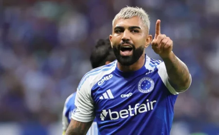Cruzeiro: Gabigol e mais dois pendurados preocupam para o duelo contra o Juventude Cruzeiro: Gabigol e mais dois pendurados preocupam para o duelo contra o Juventude