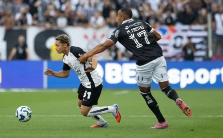 Dieguinho é elogiado pela torcida do Corinthians por assistência decisiva no gol de Raniele contra o Botafogo