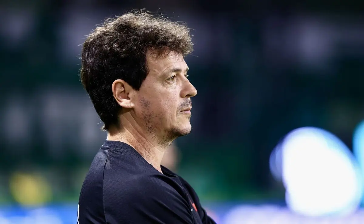 Diniz busca reerguer o ataque do Vasco ante a fragilidade defensiva do Juventude Diniz busca reerguer o ataque do Vasco ante a fragilidade defensiva do Juventude