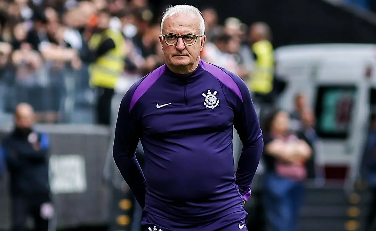 Dorival Júnior destaca evolução de Breno Bidon após atuação em clássico: "Ainda pode crescer"