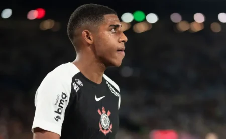 Dorival Revela Detalhe Escondido de Gui Negão Após Duelo Contra o São Paulo Dorival Revela "Detalhe Escondido" de Gui Negão Após Duelo Contra o São Paulo