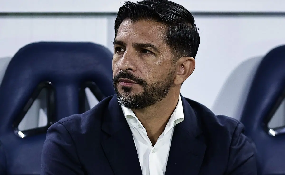 Emiliano Díaz Assume Responsabilidade por Goleada Sofrida pelo Internacional Contra o Vasco: "Temos que Botar a Cara"