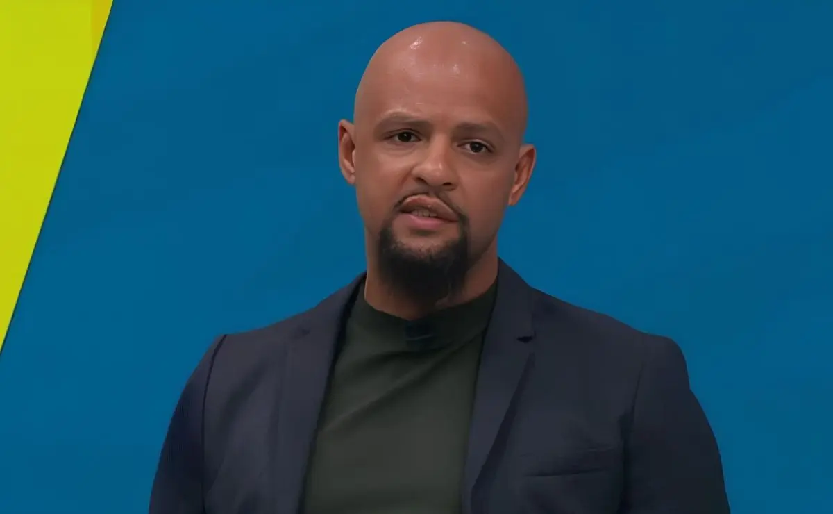 Felipe Melo se manifesta sobre acusação de homofobia contra Vitor Roque no Palmeiras: É óbvio que ele errou Felipe Melo se manifesta sobre acusação de homofobia contra Vitor Roque no Palmeiras: "É óbvio que ele errou"