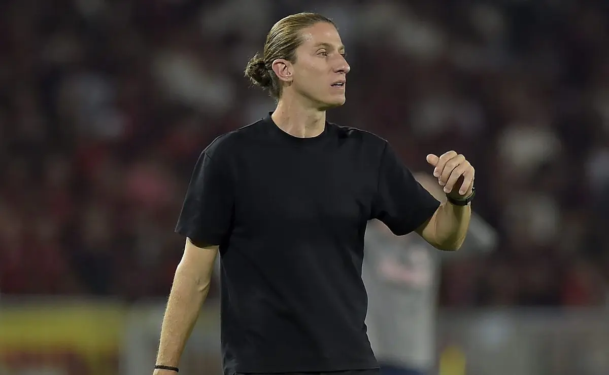 Filipe Luís Relembra Alegrias e Frustrações na Arena MRV; Flamengo Ruma ao Título na Terça Filipe Luís Relembra Alegrias e Frustrações na Arena MRV; Flamengo Ruma ao Título na Terça