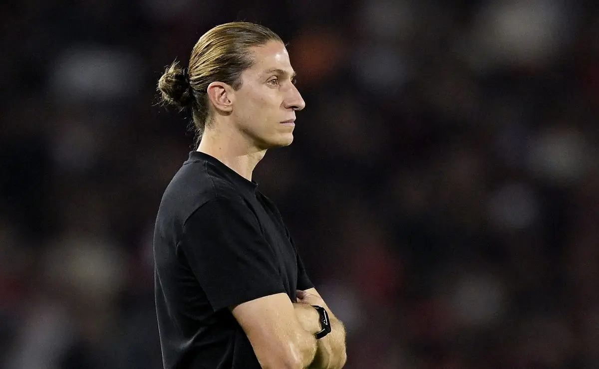 Filipe Luís Usa Estratégia Ousada e Bate RB Bragantino, Encaminhando o Título Filipe Luís Usa Estratégia Ousada e Bate RB Bragantino, Encaminhando o Título