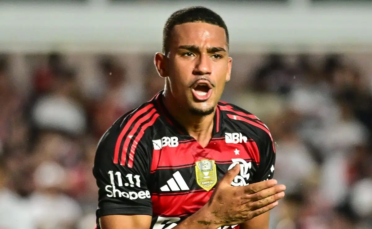 Filipe Luís mobiliza o Flamengo para resgatar Samuel Lino e garantir atacante pleno na final Filipe Luís mobiliza o Flamengo para "resgatar" Samuel Lino e garantir atacante pleno na final
