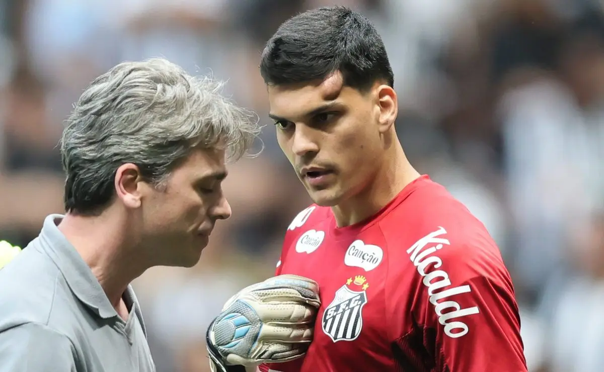 Flamengo: Mire no Goleiro Gabriel Brazão com Investida Pesada em Caso de Queda do Santos Flamengo: Mire no Goleiro Gabriel Brazão com Investida Pesada em Caso de Queda do Santos