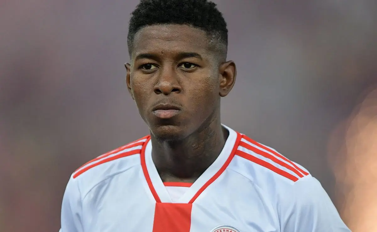 Flamengo: Vitão e Taty Castellanos reforçam o elenco após ágil atuação no mercado