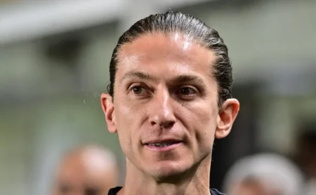 Flamengo gera ‘dúvida’ ao omitir relacionados contra o Fluminense Flamengo gera ‘dúvida’ ao omitir relacionados contra o Fluminense