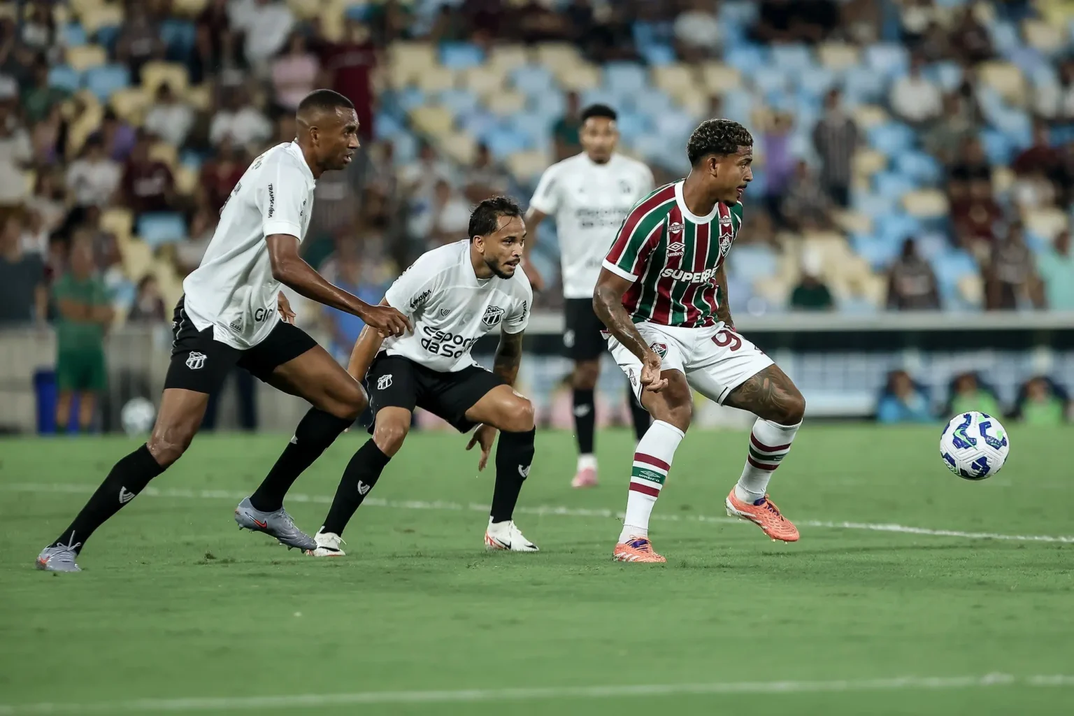 Fluminense busca reerguer ataque e manter viva a esperança na Libertadores