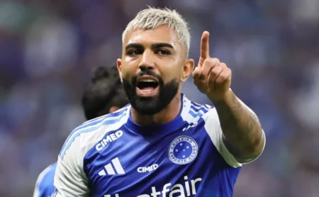Gabigol e Jardim: Diálogo que Garante Mais Minutos no Brasileirão