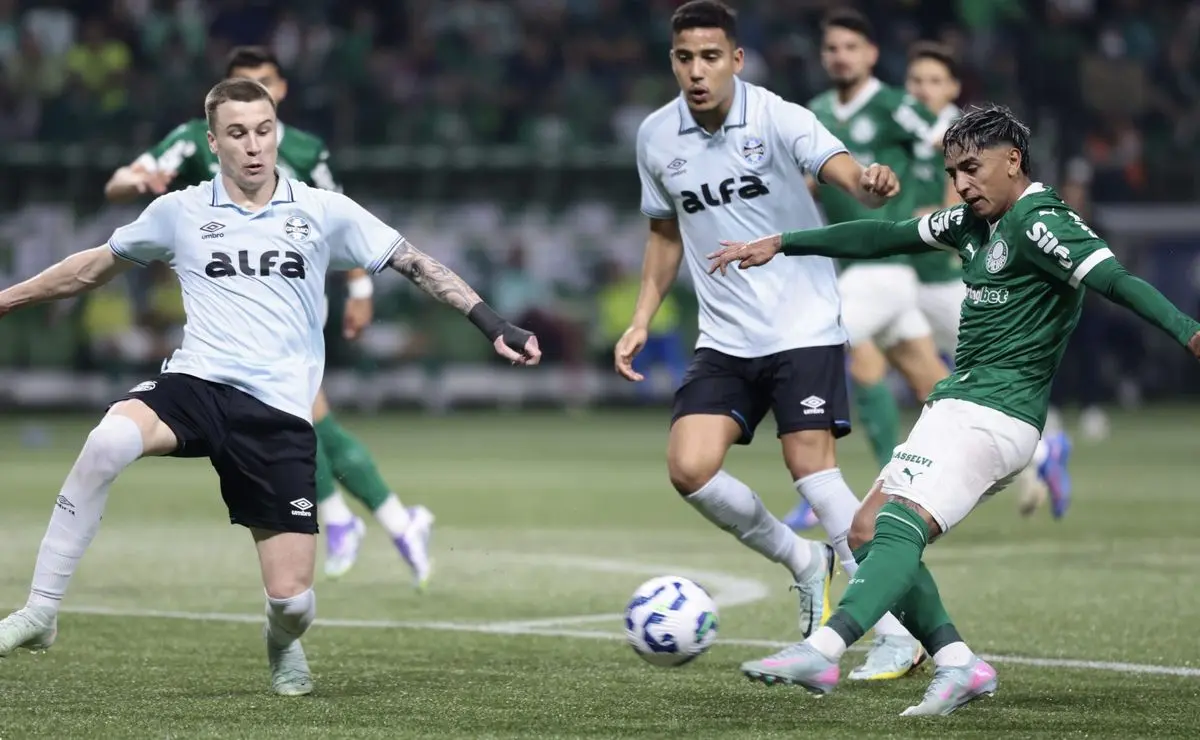Grêmio Notificado pela CBF: Jogo Contra Palmeiras Alterado por Final da Libertadores Grêmio Notificado pela CBF: Jogo Contra Palmeiras Alterado por Final da Libertadores