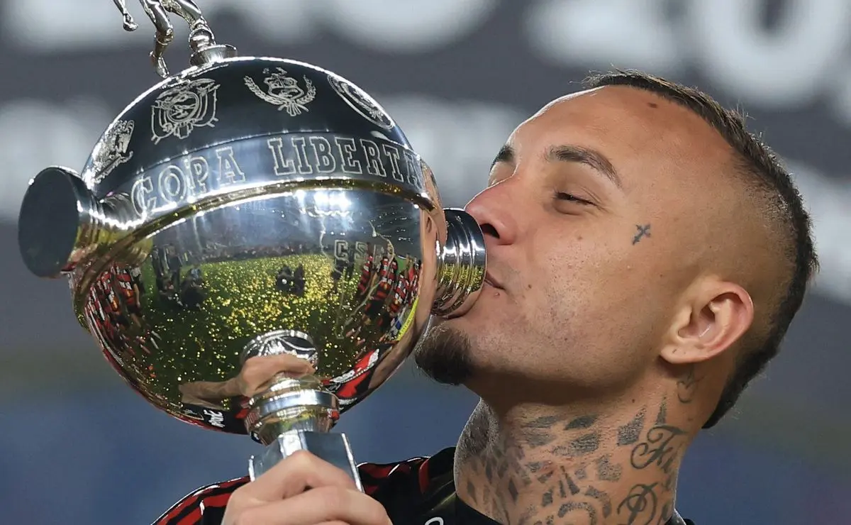 Grêmio: Torcida Reage Favoravelmente à Possível Volta de Everton Cebolinha em 2026