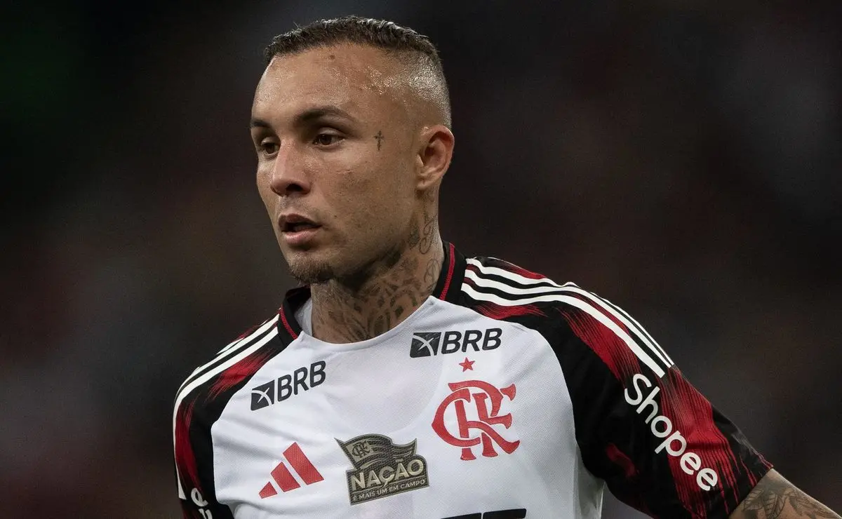 Grêmio avança por Cebolinha e Flamengo define futuro do atacante