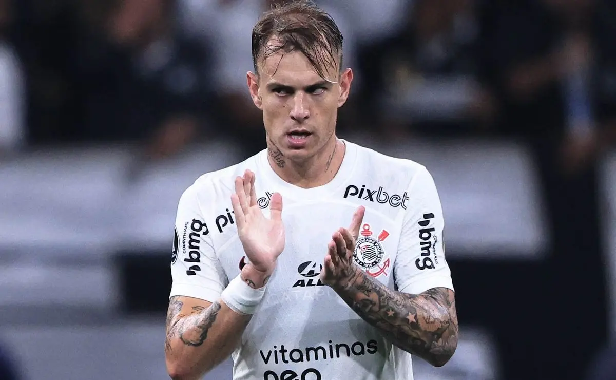 Grêmio propõe R$ 2 milhões mensais por Róger Guedes, visando maior salário em 2026 Grêmio propõe R$ 2 milhões mensais por Róger Guedes, visando maior salário em 2026