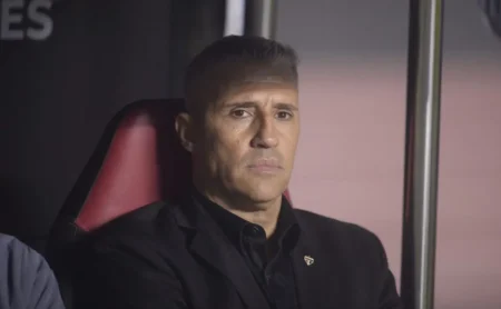 Hernán Crespo avalia mando de jogos do São Paulo na Vila Belmiro: “Adaptação é a palavra perfeita” Hernán Crespo avalia mando de jogos do São Paulo na Vila Belmiro: “Adaptação é a palavra perfeita”