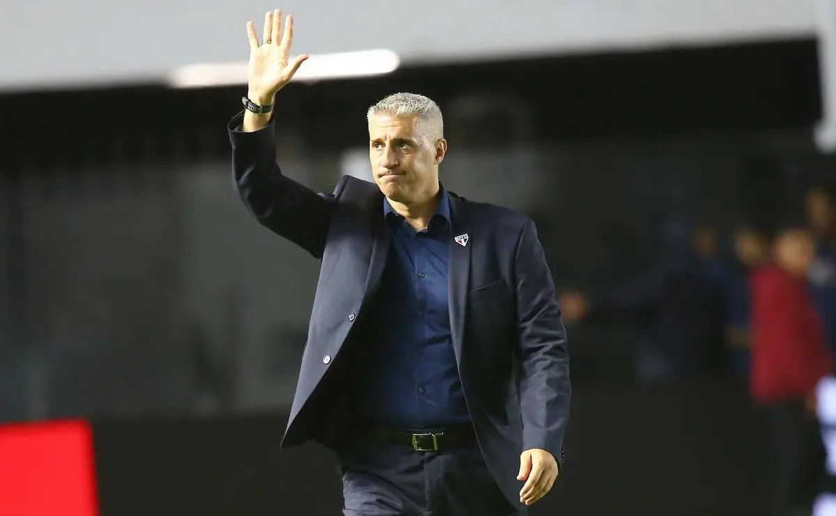 Hernán Crespo lamenta elenco limitado e São Paulo perde para o Bragantino Hernán Crespo lamenta elenco limitado e São Paulo perde para o Bragantino