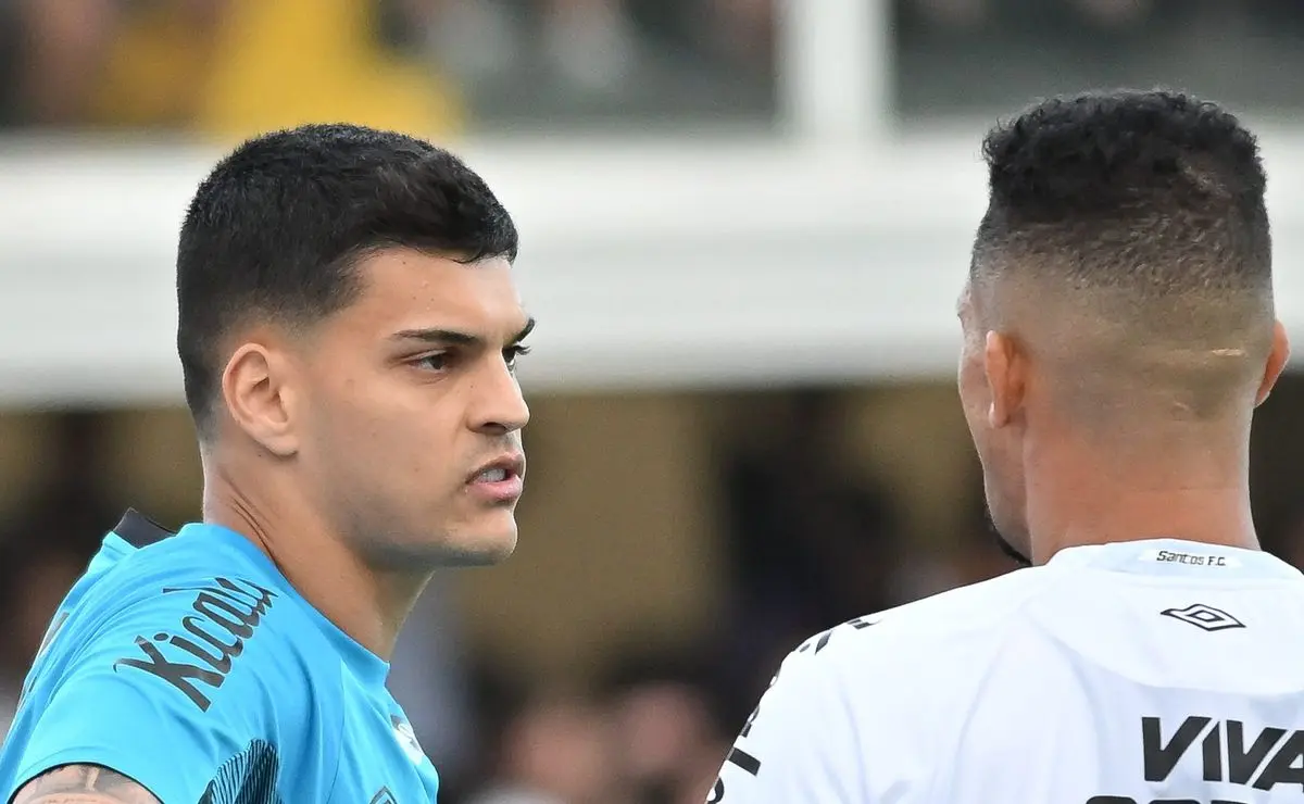 Igor Vinícius se descontrola com Brazão no Santos e a briga é iminente no Maracanã