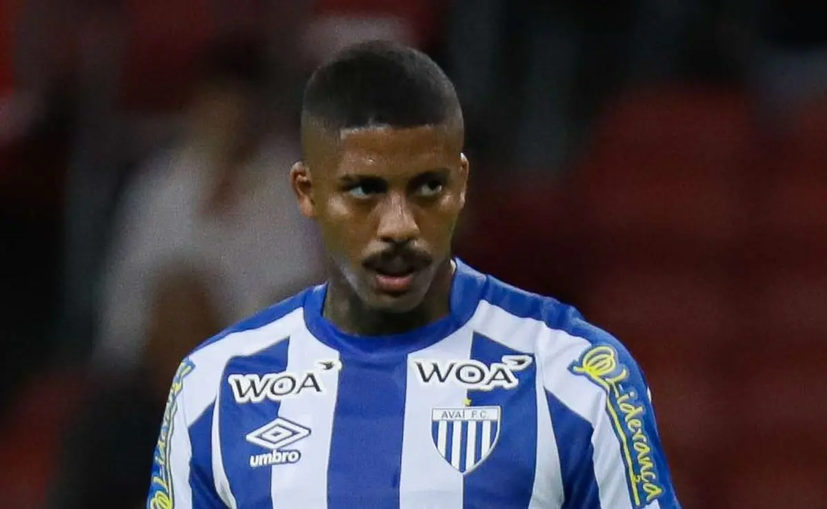 Jean Pyerre, ex-meia do Grêmio, pode mudar de clube em 2026 e entra na mira do Brasiliense Jean Pyerre, ex-meia do Grêmio, pode mudar de clube em 2026 e entra na mira do Brasiliense