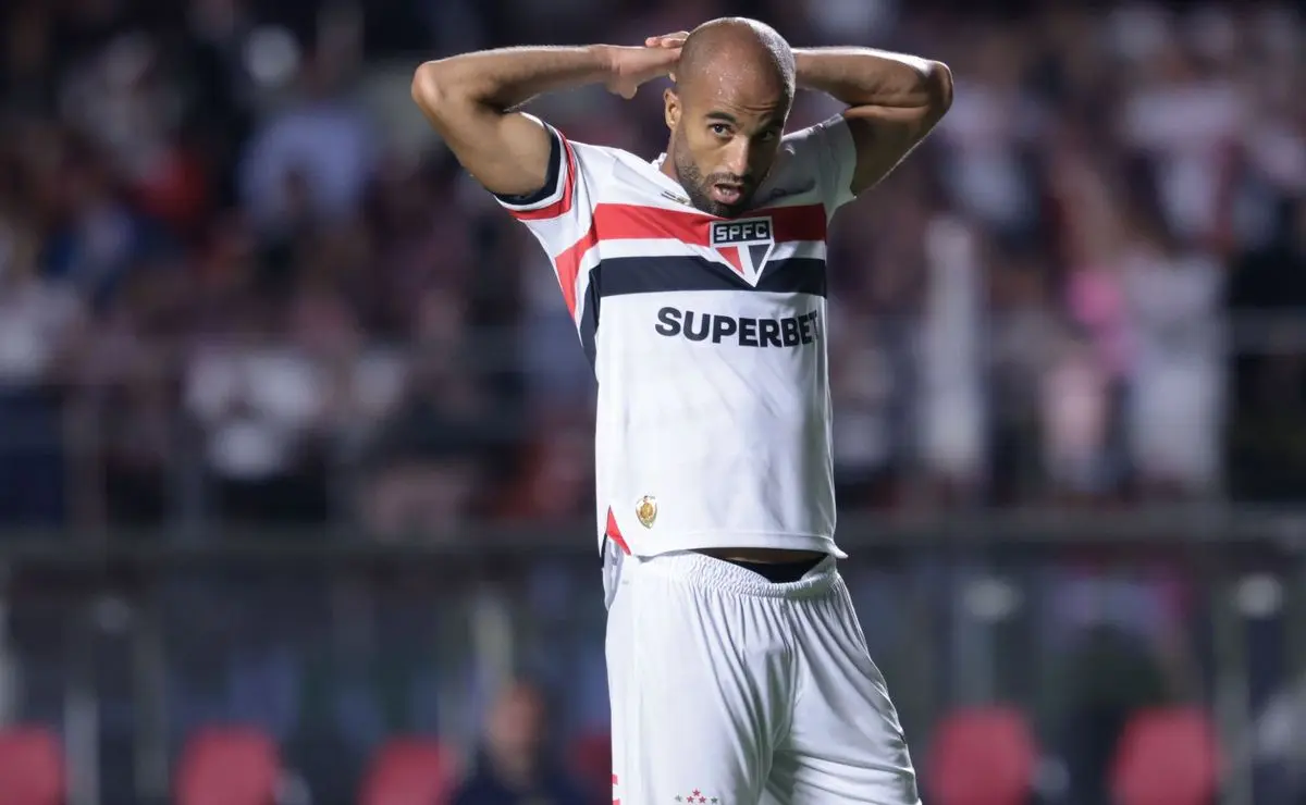 Lucas: Decisivo em Clássicos, Agora Soma Mais Jogos Fora do Campo