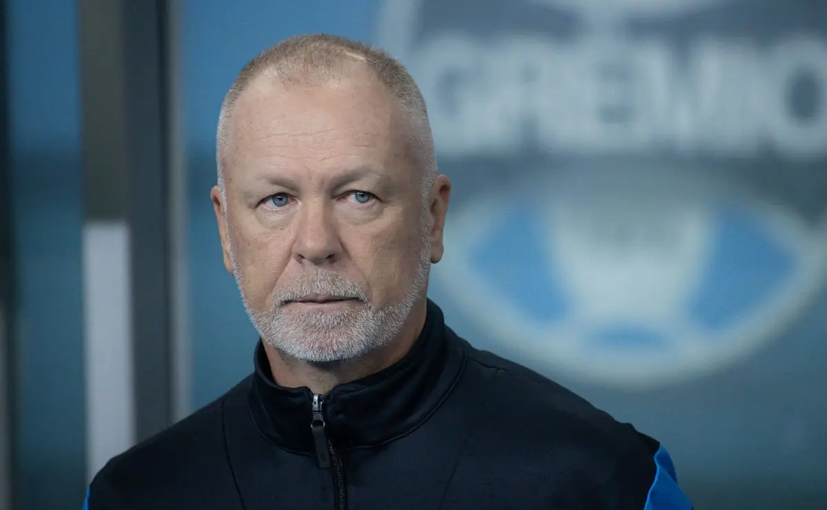 Mano Menezes desabafa após insultar torcedor do Grêmio: "Não pode é achincalhar"