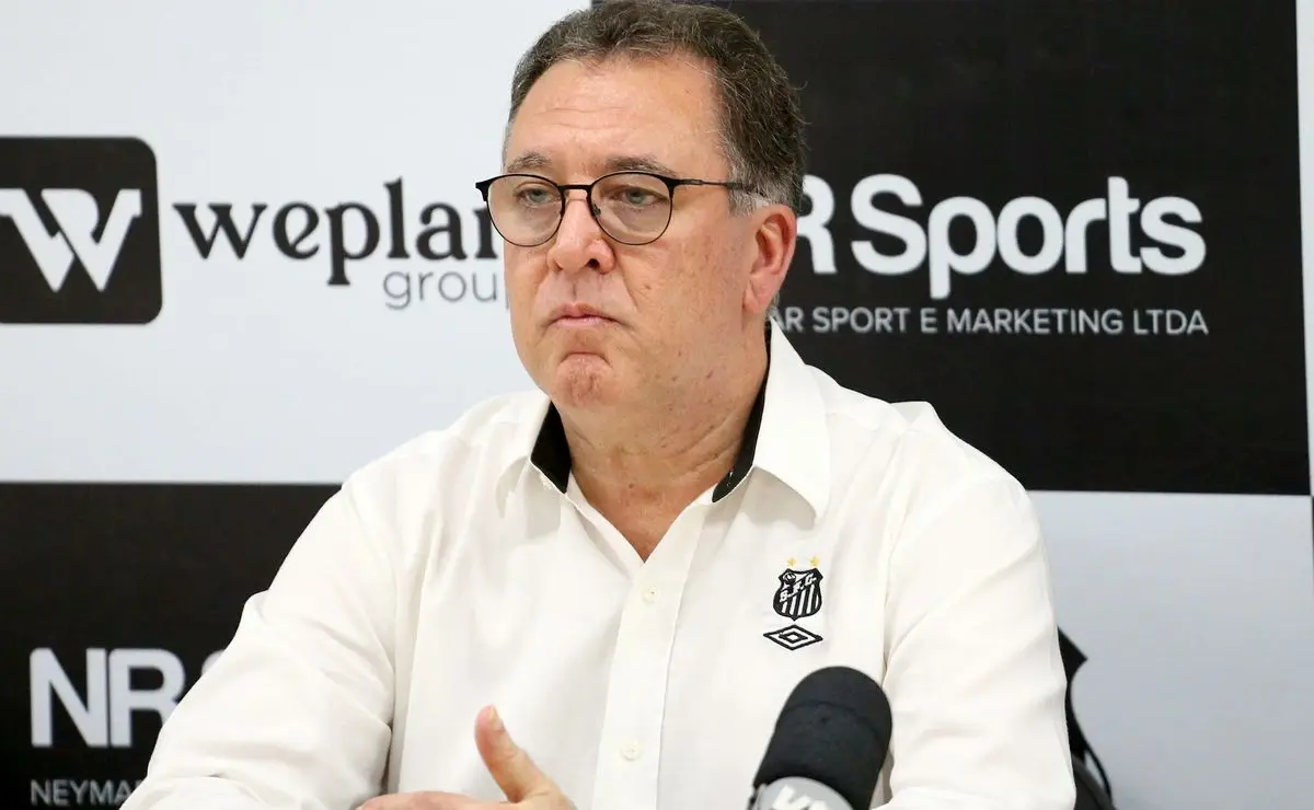 Marcelo Teixeira atualiza quadro clínico de Neymar e discute escalada do jogador em sacrifício Marcelo Teixeira atualiza quadro clínico de Neymar e discute escalada do jogador em sacrifício