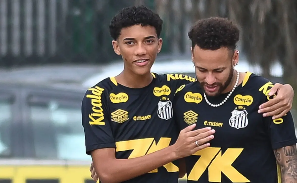 Meninos da Vila Elevam o Moral no Santos, Pressionando Vojvoda por Robinho Jr. e Bontempo Meninos da Vila Elevam o Moral no Santos, Pressionando Vojvoda por Robinho Jr. e Bontempo