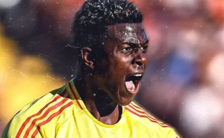 Millonarios analisa ações contra Néiser Villarreal após ausência do atacante