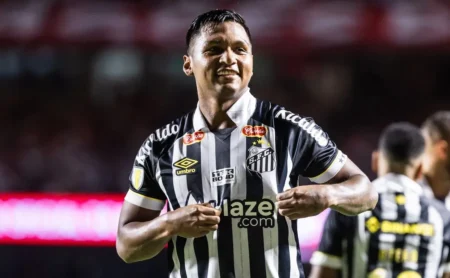 Morelos retorna ao Santos em 2026, com clube recusando prorrogação do empréstimo ao Atlético Nacional