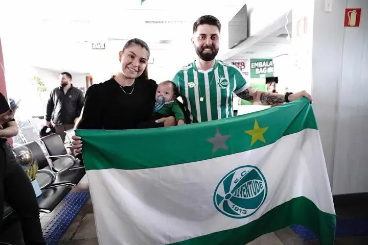 Nenê e Juventude se unem em campanha para bebê com síndrome rara e tratamento de R$ 3 milhões Nenê e Juventude se unem em campanha para bebê com síndrome rara e tratamento de R$ 3 milhões