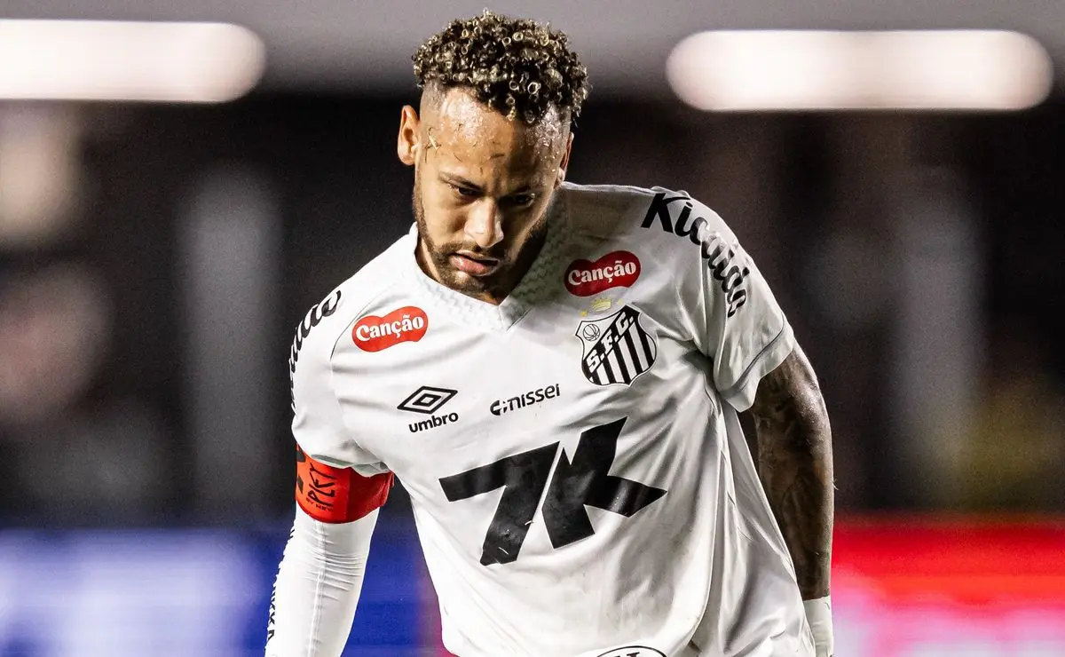 Neymar supera Romário, craque Neto aponta: É a esperança do povo brasileiro Neymar supera Romário, craque Neto aponta: "É a esperança do povo brasileiro"