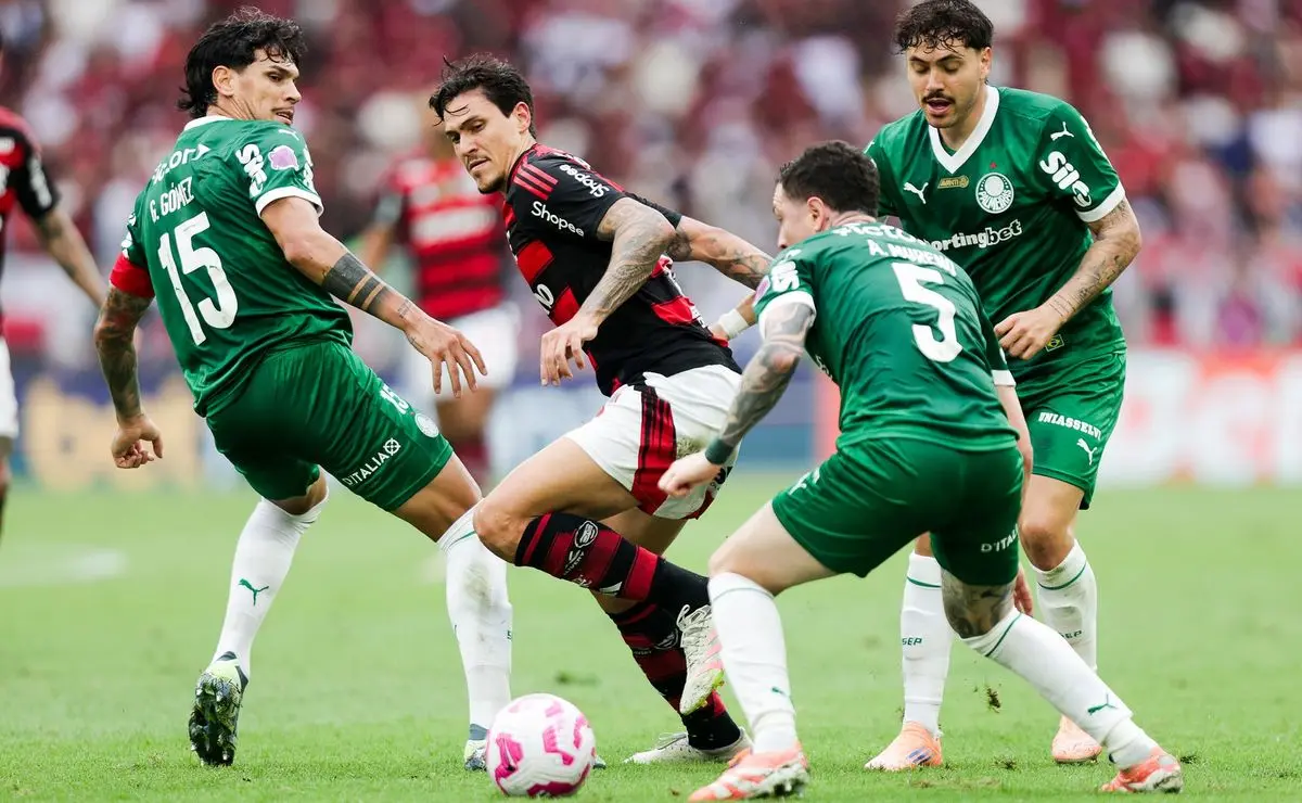 Nilson Cesar aponta favoritismo do Palmeiras na Libertadores contra o Flamengo