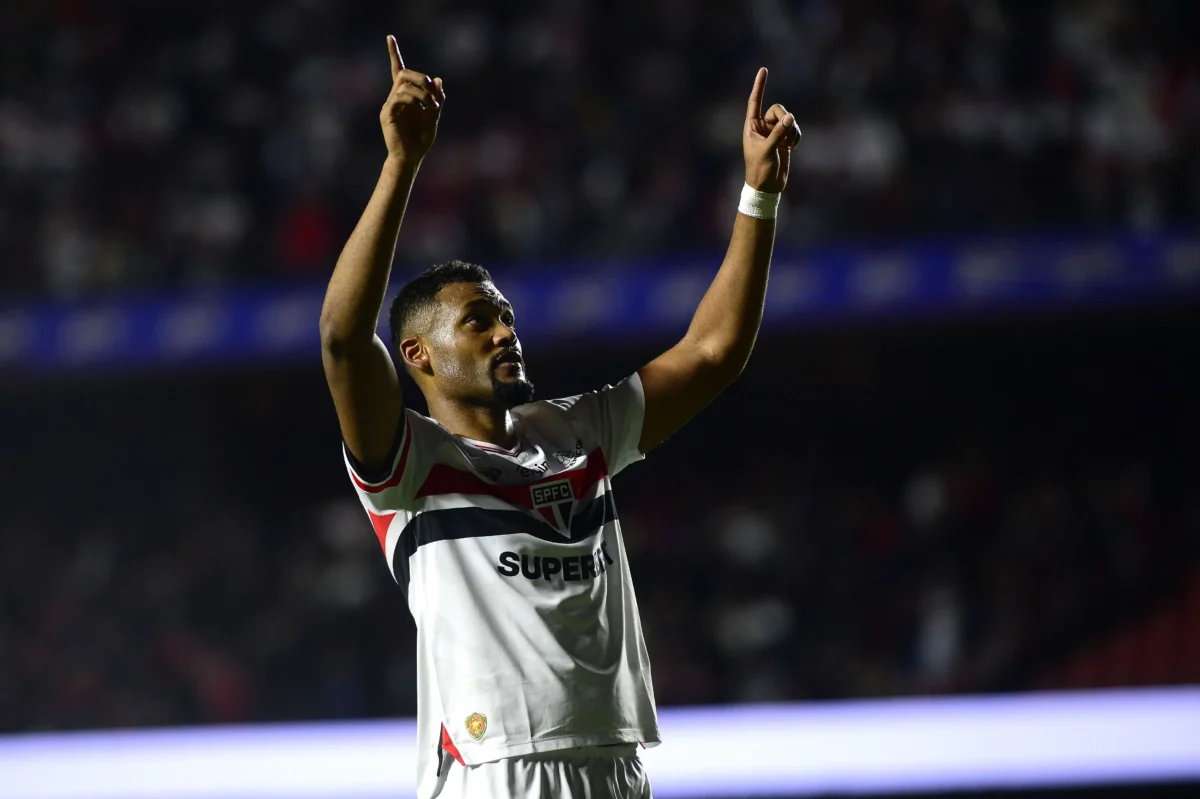 Nomes Populares no São Paulo: José, Lucas, Enzo e Calleri em Destaque