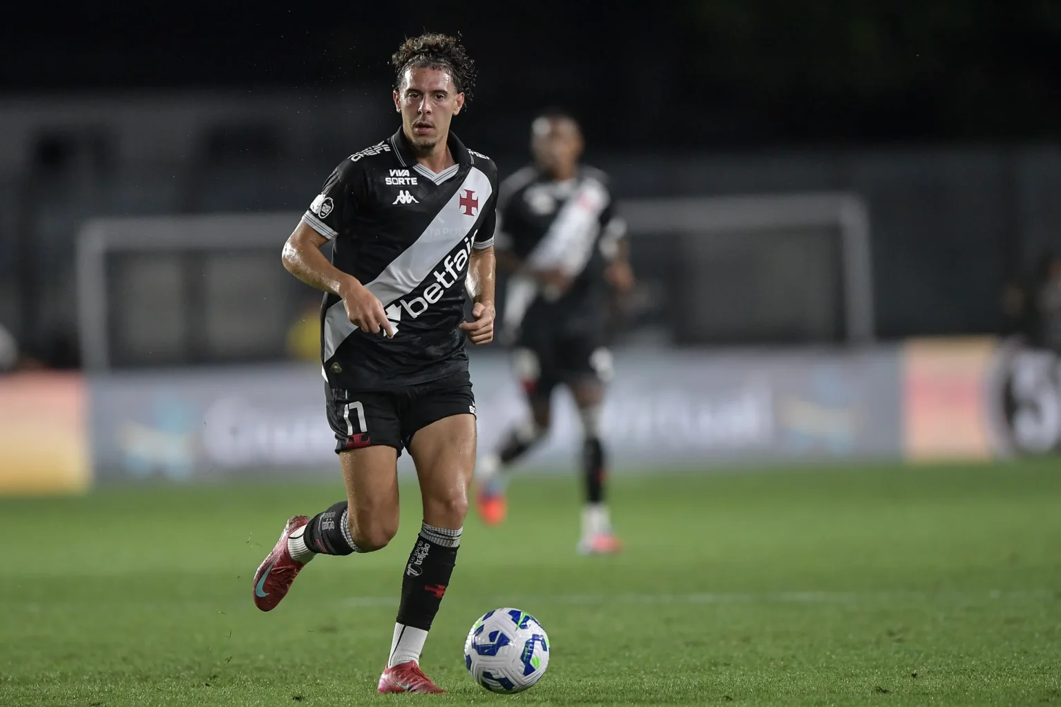 Nuno Moreira é baixa inédita para o Vasco no Brasileirão; veja alternativas