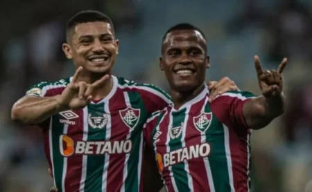 Palmeiras de olho em ex-Flu; André, do Wolverhampton, é aprovado por Abel para 2026, diz Velloso