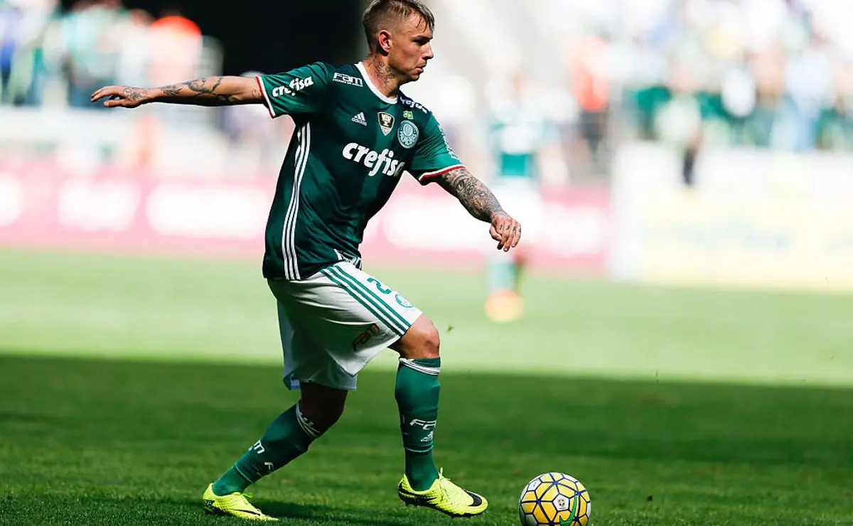 Palmeiras ignora Róger Guedes e mira reforços em posições específicas para 2026 Palmeiras ignora Róger Guedes e mira reforços em posições específicas para 2026