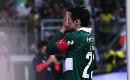 Palmeiras pontua menos que rivais e repete cenário de 2023 Palmeiras pontua menos que rivais e repete cenário de 2023