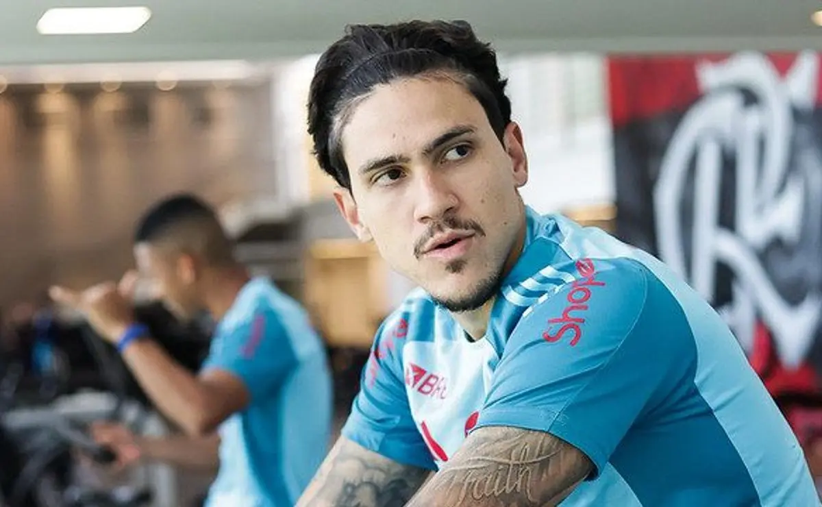 Pedro treina em campo: Surpresa em potencial para a final da Libertadores do Flamengo Pedro treina em campo: Surpresa em potencial para a final da Libertadores do Flamengo
