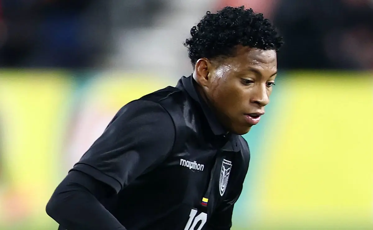 Plata brilha com golaço em despedida antes da Data Fifa para o Flamengo