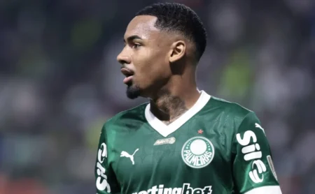 Premier League e Palmeiras disputam jovem: Allan na mira de clubes ingleses Premier League e Palmeiras disputam jovem: Allan na mira de clubes ingleses