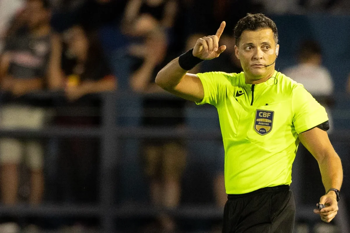 Presidente do Atlético-MG questiona escalação de árbitro para confronto com o Fortaleza: "Não foi uma escolha inteligente"