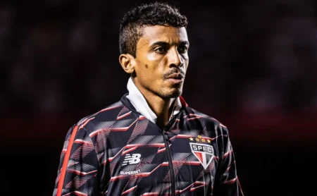 Rafinha: Influência que Turbina Decisão do São Paulo pela Renovação de Luiz Gustavo